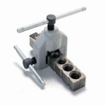 RIDGID 33927 KIT - Évasements SAE à 45° (avec adaptateurs à double évasement), coupe-tubes à débattement constant 150 et coffret