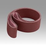 BANDE ABRASIVE DE TRAITEMENT DES SURFACES A FAIBLE ETIREMENT SCOTCH-BRITE(MC), MOYEN, 7,62Â XÂ 335,28Â CM (3Â XÂ 132Â PO)